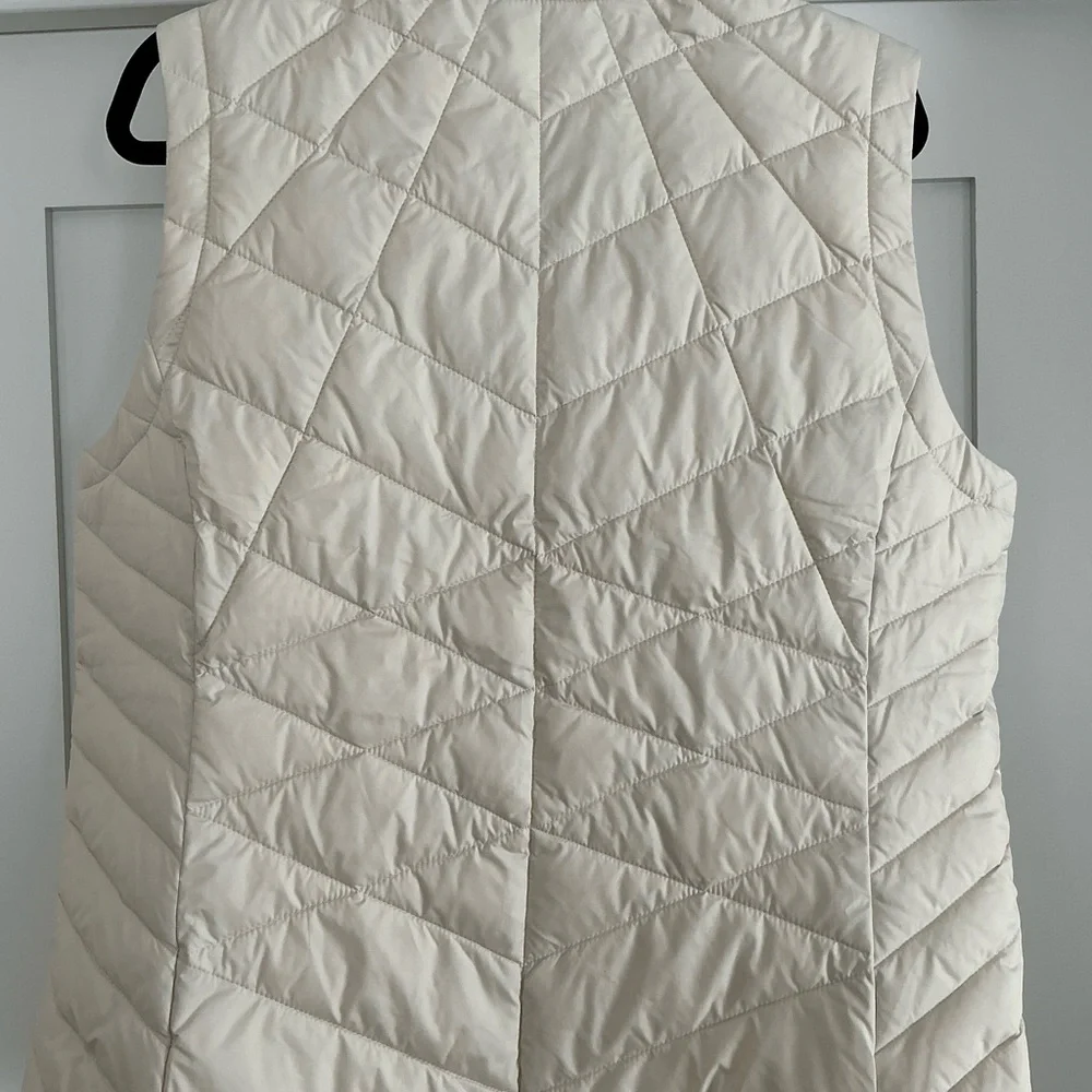 NWT Columbia Women's Heavenly Quilted Vest - Cream/Off-White, size XL. - Picture 9 of 10